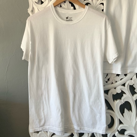 Hanes  | lot of 2 basic crew neck t shirts size Large - Picture 3 of 11